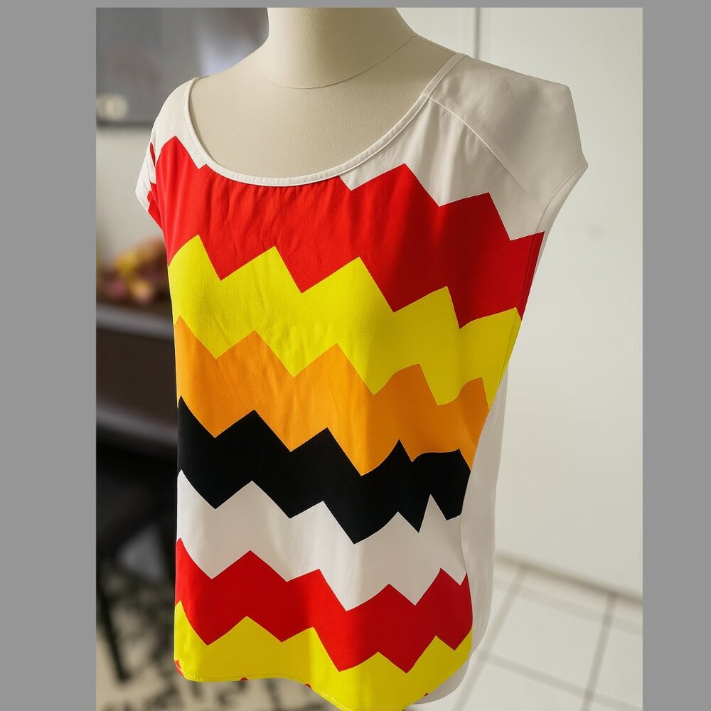 VINTAGE - JW Style Zigzag Colorblock Top XL - White and Red Graphic Boxy T-Shirt